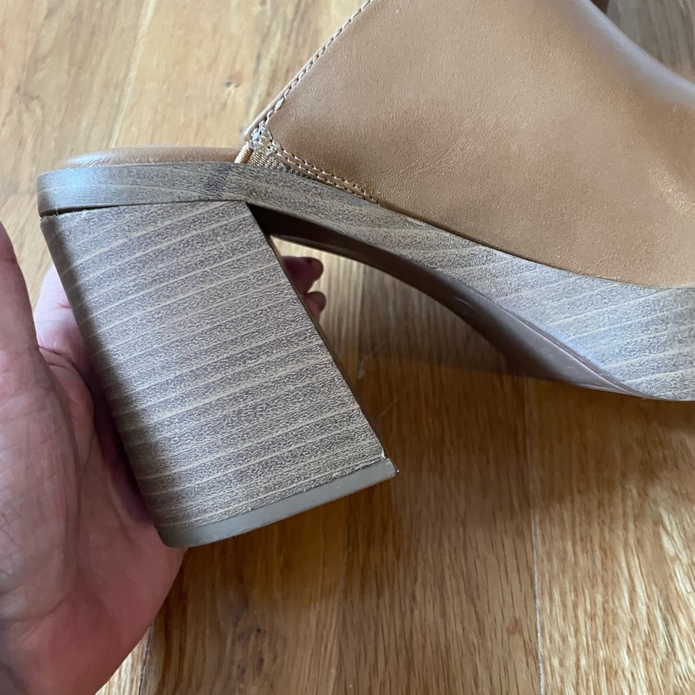 Universal Thread Tan Platform Mules size 7 - image 6